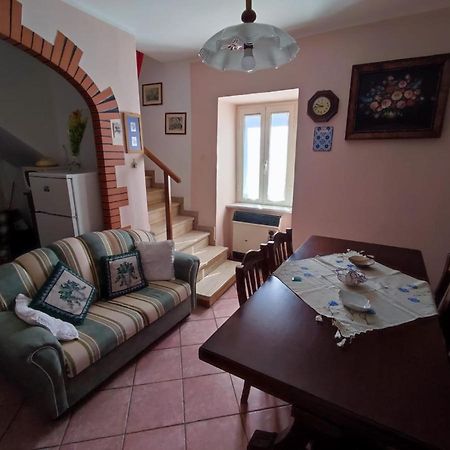 Casa Vacanza Nonna Maria Calvi dellʼ Umbria Exteriör bild